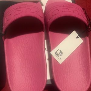 Gucci pool slides brand new never worn